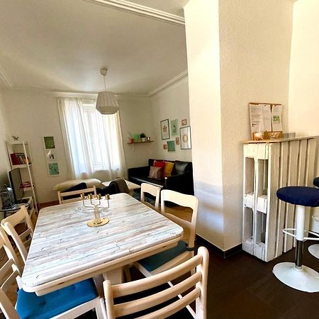 Appartement Douces Heures Avec Parking Couvert Prive Le Locle Eksteriør billede